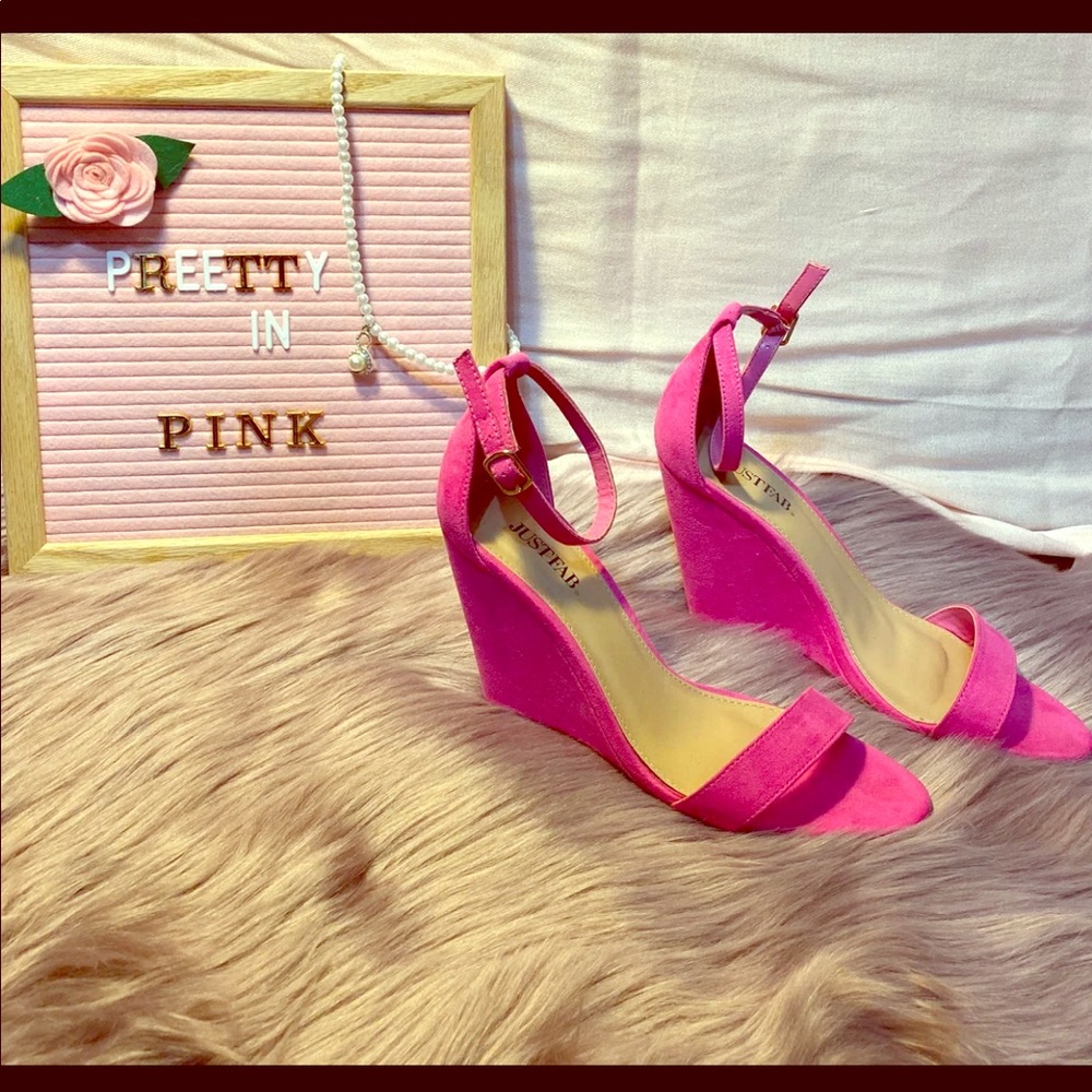 Pretty Pink Wedges! 💞